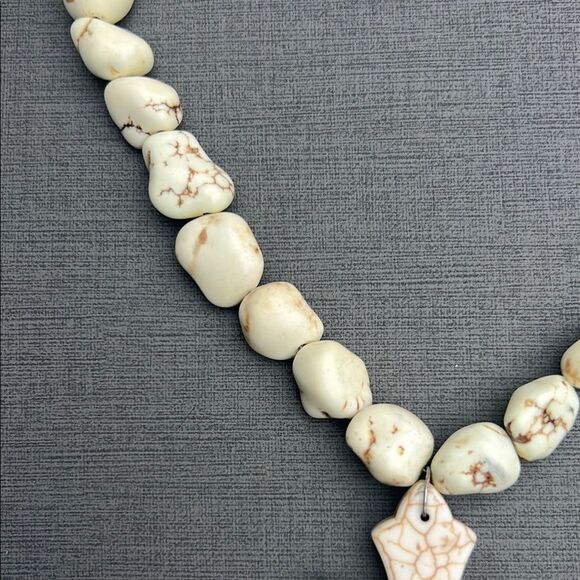 Women White Turquoise Ivory Chunky Natural Howlite Stone Cross Pendant Necklace - Picture 4 of 13
